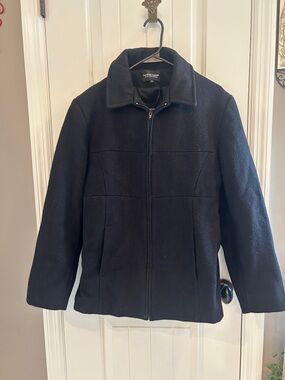 Women’s  Black Wool Coat 
75% Laine Wool 
Lined wool coat jacket
 Made in Canada